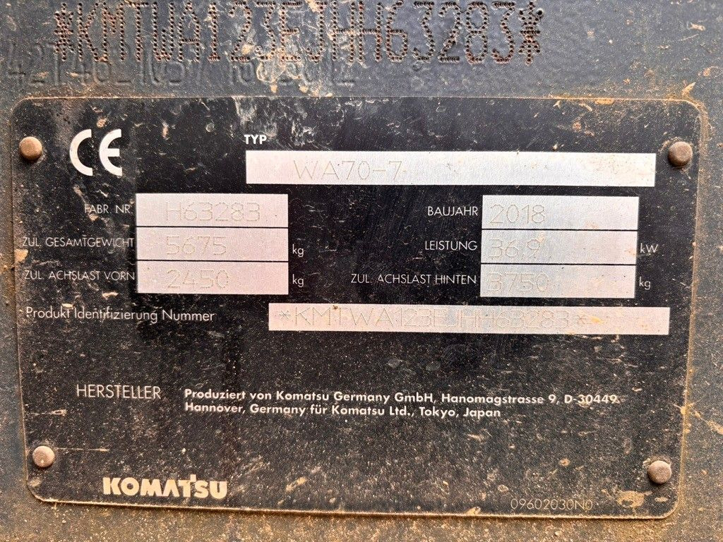 Komatsu WA70-7 - Kolesový nakladač: obrázok 5 Komatsu WA70-7 - Kolesový nakladač: obrázok 5