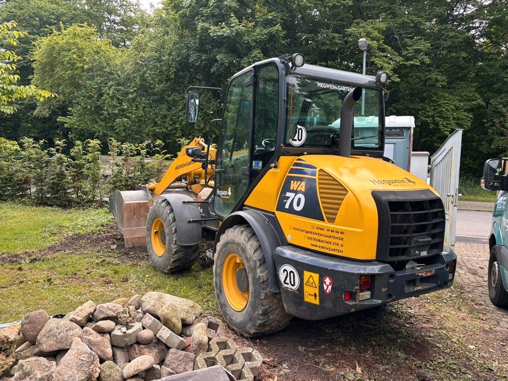 Komatsu WA70-7 - Kolesový nakladač: obrázok 2 Komatsu WA70-7 - Kolesový nakladač: obrázok 2