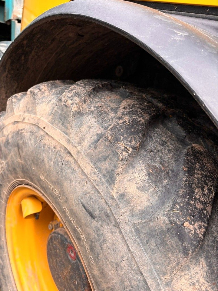 Komatsu WA70-7 - Kolesový nakladač: obrázok 4 Komatsu WA70-7 - Kolesový nakladač: obrázok 4