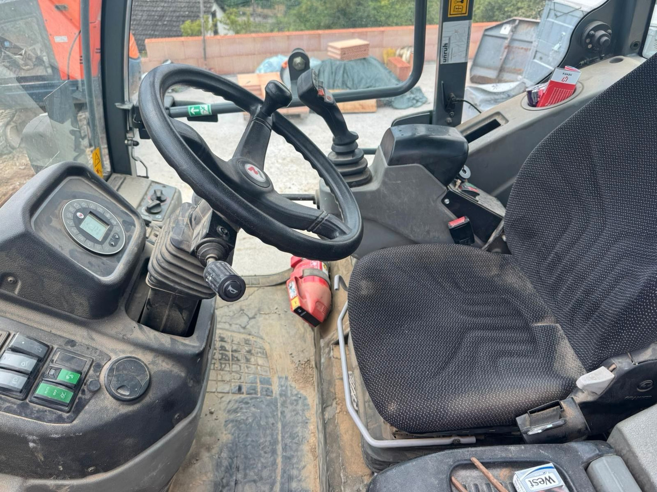 Kramer 8075 / 5075 - Kolesový nakladač: obrázok 5 Kramer 8075 / 5075 - Kolesový nakladač: obrázok 5