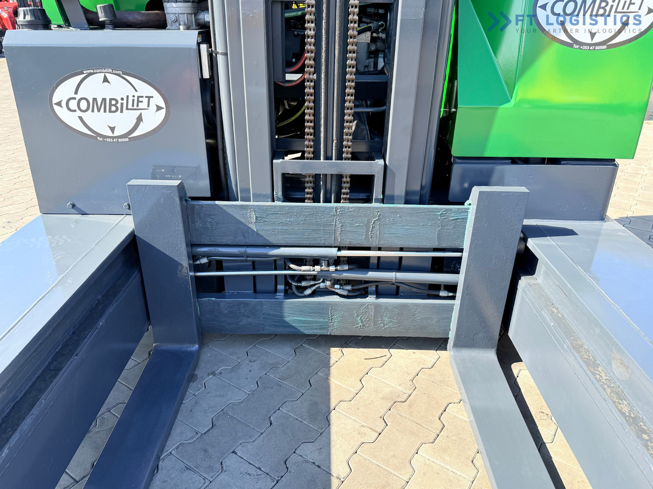 COMBILIFT C3000 / DUPLEX - 4100MM / DIESEL / FREE LIFT / CABIN / LIKE NEW - 4-cestný skladový zakladač: obrázok 3 COMBILIFT C3000 / DUPLEX - 4100MM / DIESEL / FREE LIFT / CABIN / LIKE NEW - 4-cestný skladový zakladač: obrázok 3