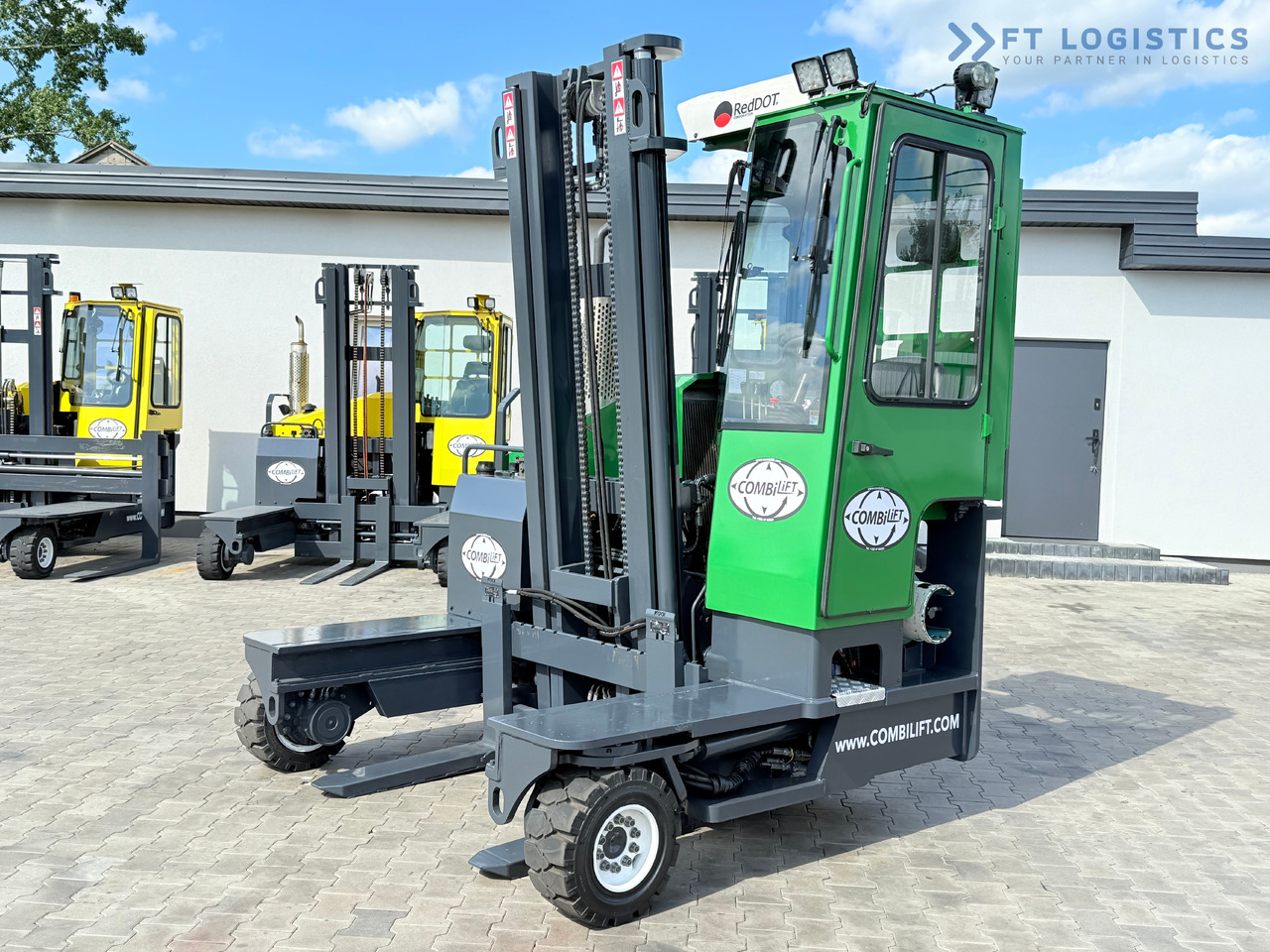COMBILIFT C3500 / DUPLEX 4100MM / GAS / EXTENDABLE FORKS / CABIN / HEATING + AIR CONDITIONING / LIKE NEW - 4-cestný skladový zakladač: obrázok 1 COMBILIFT C3500 / DUPLEX 4100MM / GAS / EXTENDABLE FORKS / CABIN / HEATING + AIR CONDITIONING / LIKE NEW - 4-cestný skladový zakladač: obrázok 1