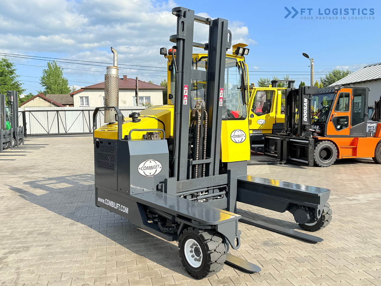 COMBILIFT C4000 / DIESEL / DUPLEX - 4100MM / FORK POSITIONER / ONLY 2951 MTH / LIKE NEW - 4-cestný skladový zakladač: obrázok 5 COMBILIFT C4000 / DIESEL / DUPLEX - 4100MM / FORK POSITIONER / ONLY 2951 MTH / LIKE NEW - 4-cestný skladový zakladač: obrázok 5