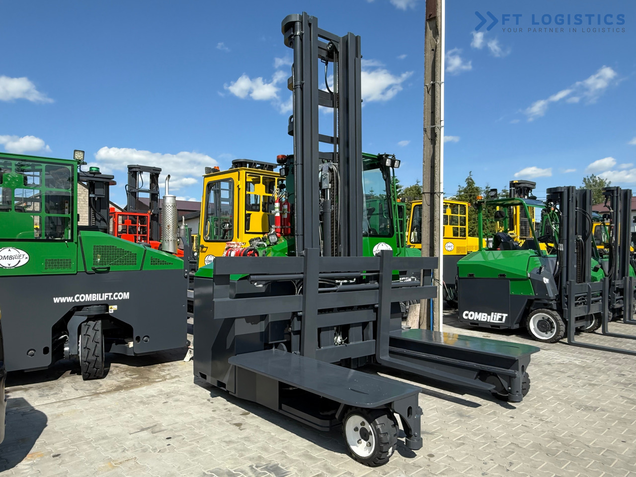 COMBILIFT C5000E / ELECTRIC / TRIPLEX 8300MM / FULL FREE LIFT / WIDE POSITIONER / FORK SIDESHIFT / BATTERY LIKE NEW - 4-cestný skladový zakladač: obrázok 4 COMBILIFT C5000E / ELECTRIC / TRIPLEX 8300MM / FULL FREE LIFT / WIDE POSITIONER / FORK SIDESHIFT / BATTERY LIKE NEW - 4-cestný skladový zakladač: obrázok 4