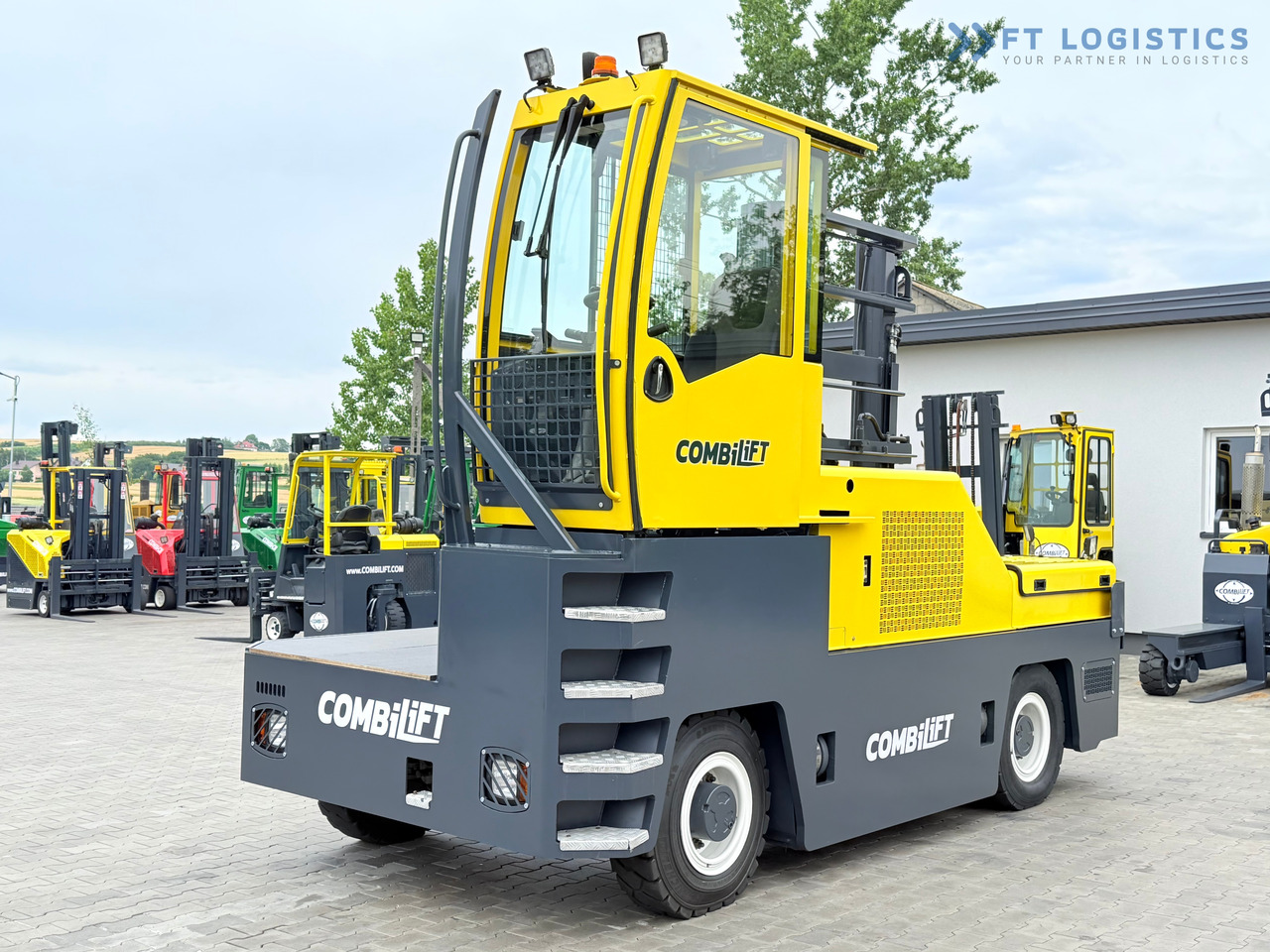 COMBILIFT C6000FSL / DIESEL / DUPLEX - 4100MM / 1400MM FORKS / SIDE LOADER / 6000KG CAPACITY / FREE LIFT / DEUTZ ENGINE / EXCELLENT CONDITION - Bočný nakladač: obrázok 2 COMBILIFT C6000FSL / DIESEL / DUPLEX - 4100MM / 1400MM FORKS / SIDE LOADER / 6000KG CAPACITY / FREE LIFT / DEUTZ ENGINE / EXCELLENT CONDITION - Bočný nakladač: obrázok 2