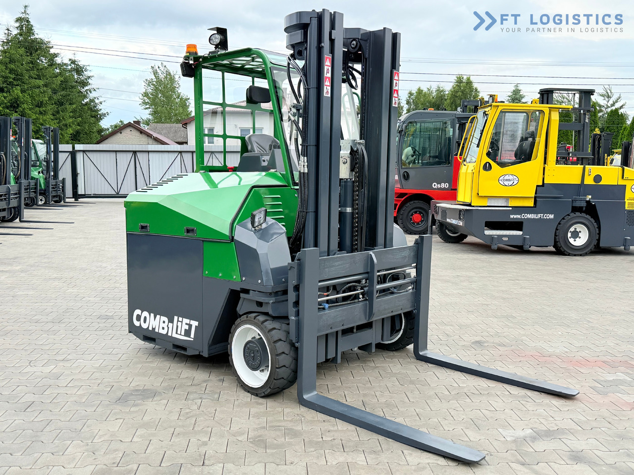 COMBILIFT Combilift CBE4000 / TRIPLEX 5200MM / ELECTRIC / FREE LIFT / FORK POSITIONER / SIDESHIFT / LIKE NEW - 4-cestný skladový zakladač: obrázok 2 COMBILIFT Combilift CBE4000 / TRIPLEX 5200MM / ELECTRIC / FREE LIFT / FORK POSITIONER / SIDESHIFT / LIKE NEW - 4-cestný skladový zakladač: obrázok 2
