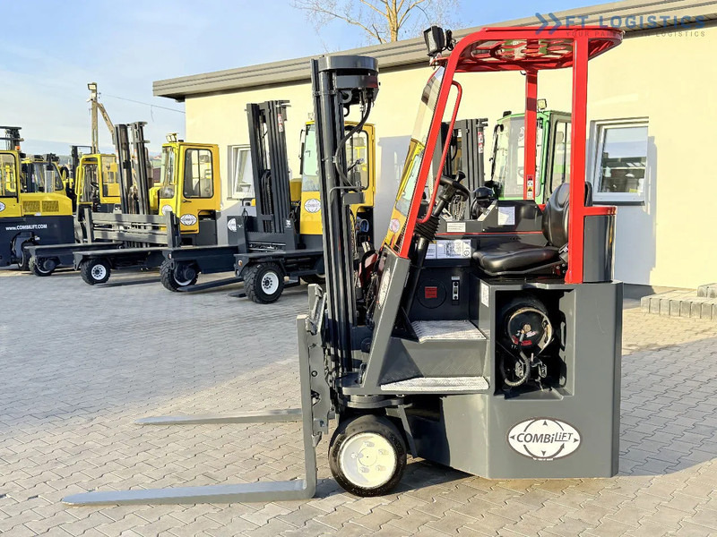 Combilift C3000CB / GAS / TRIPLEX 4900MM / FREE LIFT / SIDE SHIFT / FORK POSITIONER / EXCELLENT CONDITION / Wide range of four-way and sid - 4-cestný skladový zakladač: obrázok 2 Combilift C3000CB / GAS / TRIPLEX 4900MM / FREE LIFT / SIDE SHIFT / FORK POSITIONER / EXCELLENT CONDITION / Wide range of four-way and sid - 4-cestný skladový zakladač: obrázok 2