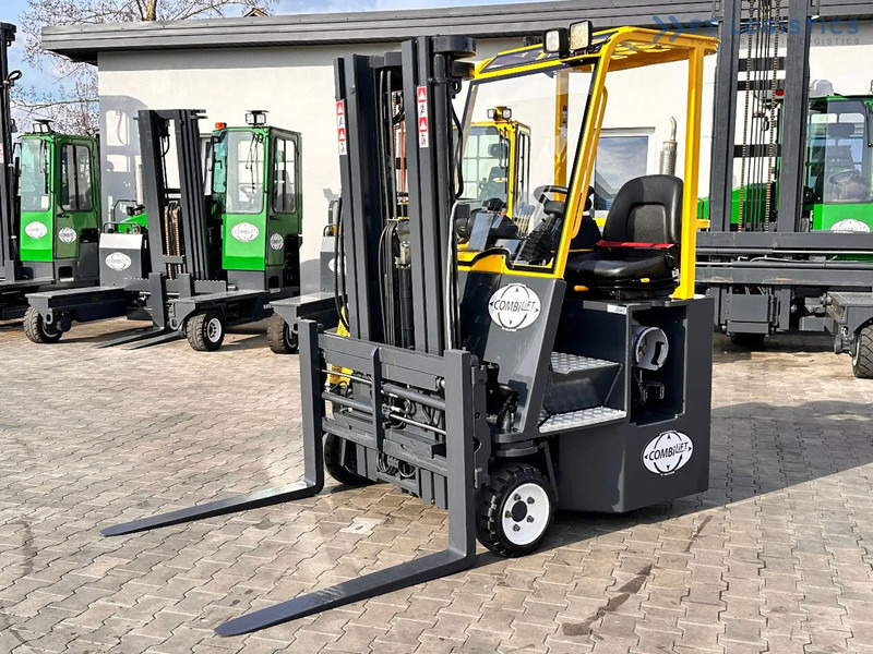 Combilift C3000CB / LPG / TRIPLEX / 4900MM / FREE LIFT / POSITIONER / LIKE NEW C3000CB / LPG / TRIPLEX / 4900MM / FREE LIFT / POSITIONER / - 4-cestný skladový zakladač: obrázok 2 Combilift C3000CB / LPG / TRIPLEX / 4900MM / FREE LIFT / POSITIONER / LIKE NEW C3000CB / LPG / TRIPLEX / 4900MM / FREE LIFT / POSITIONER / - 4-cestný skladový zakladač: obrázok 2