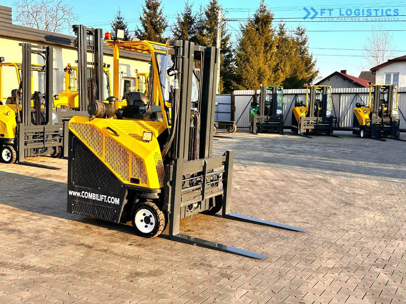 Combilift C3000CB / LPG / TRIPLEX - 4900MM / LPG / FREE LIFT / FORK POSITIONER C3000CB / LPG / TRIPLEX - 4900MM / LPG / FREE LIFT / FORK P - 4-cestný skladový zakladač: obrázok 5 Combilift C3000CB / LPG / TRIPLEX - 4900MM / LPG / FREE LIFT / FORK POSITIONER C3000CB / LPG / TRIPLEX - 4900MM / LPG / FREE LIFT / FORK P - 4-cestný skladový zakladač: obrázok 5