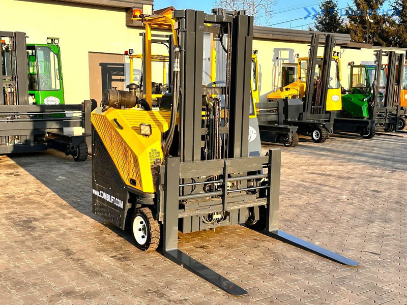 Combilift C3000CB / LPG / TRIPLEX - 4900MM / LPG / FREE LIFT / FORK POSITIONER C3000CB / LPG / TRIPLEX - 4900MM / LPG / FREE LIFT / FORK P - 4-cestný skladový zakladač: obrázok 4 Combilift C3000CB / LPG / TRIPLEX - 4900MM / LPG / FREE LIFT / FORK POSITIONER C3000CB / LPG / TRIPLEX - 4900MM / LPG / FREE LIFT / FORK P - 4-cestný skladový zakladač: obrázok 4