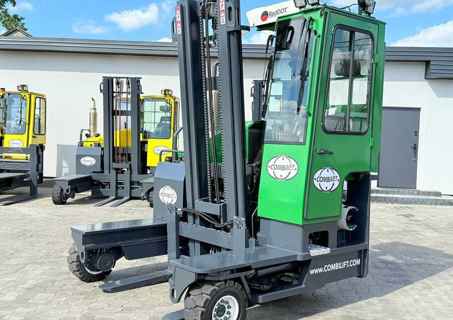 Combilift C3500 / DUPLEX 4100MM / GAS / EXTENDABLE FORKS / CABIN / HEATING + AIR CONDITIONING / LIKE NEW - 4-cestný skladový zakladač: obrázok 1 Combilift C3500 / DUPLEX 4100MM / GAS / EXTENDABLE FORKS / CABIN / HEATING + AIR CONDITIONING / LIKE NEW - 4-cestný skladový zakladač: obrázok 1