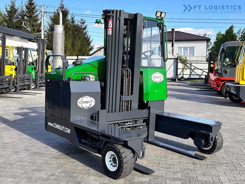 Combilift C4000 / TRIPLEX / 4900MM / LPG / FREE LIFT / FORK SHIFT / LIKE NEW C4000 / TRIPLEX / 4900MM / LPG / FREE LIFT / FORK SHIFT / LIK - 4-cestný skladový zakladač: obrázok 4 Combilift C4000 / TRIPLEX / 4900MM / LPG / FREE LIFT / FORK SHIFT / LIKE NEW C4000 / TRIPLEX / 4900MM / LPG / FREE LIFT / FORK SHIFT / LIK - 4-cestný skladový zakladač: obrázok 4