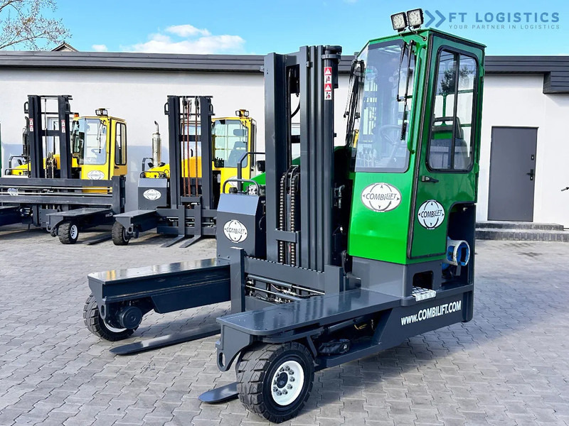 Combilift C4000 / TRIPLEX / 4900MM / LPG / FREE LIFT / FORK SHIFT / LIKE NEW C4000 / TRIPLEX / 4900MM / LPG / FREE LIFT / FORK SHIFT / LIK - 4-cestný skladový zakladač: obrázok 3 Combilift C4000 / TRIPLEX / 4900MM / LPG / FREE LIFT / FORK SHIFT / LIKE NEW C4000 / TRIPLEX / 4900MM / LPG / FREE LIFT / FORK SHIFT / LIK - 4-cestný skladový zakladač: obrázok 3