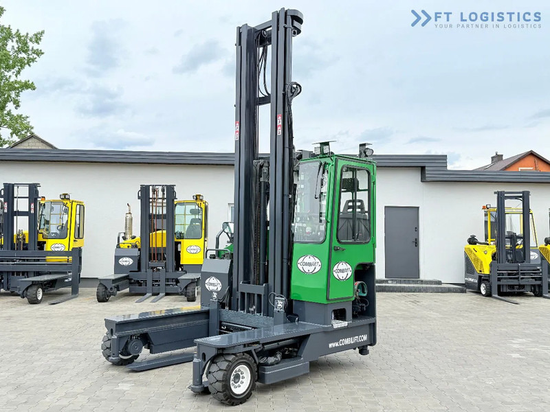Combilift C4000 / TRIPLEX / 9300MM / FREE LIFT / POSITIONER / GAS / CABIN C4000 / TRIPLEX / 9300MM / FREE LIFT / POSITIONER / GAS / CABIN - 4-cestný skladový zakladač: obrázok 2 Combilift C4000 / TRIPLEX / 9300MM / FREE LIFT / POSITIONER / GAS / CABIN C4000 / TRIPLEX / 9300MM / FREE LIFT / POSITIONER / GAS / CABIN - 4-cestný skladový zakladač: obrázok 2