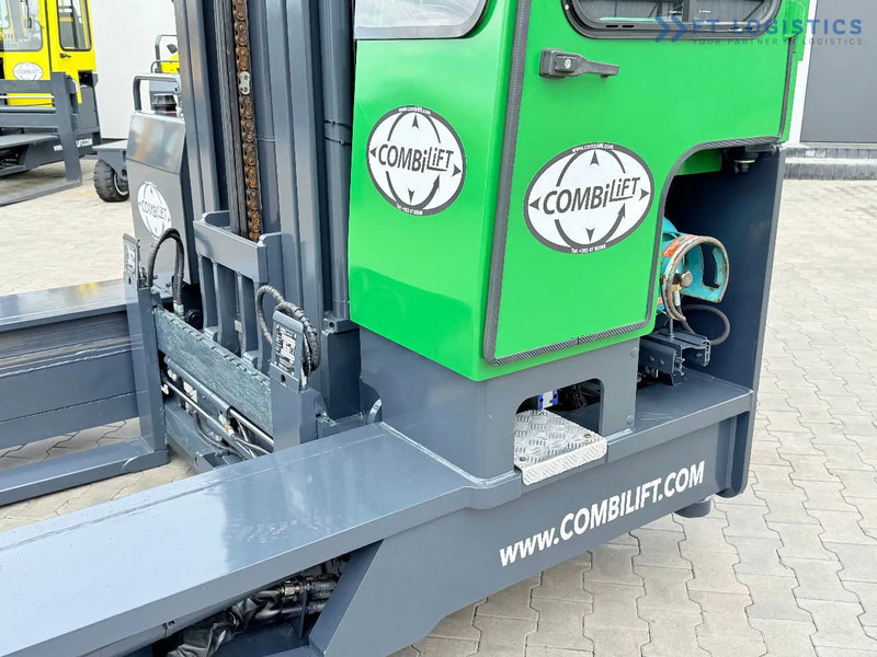 Combilift C4000 / TRIPLEX / 9300MM / FREE LIFT / POSITIONER / GAS / CABIN C4000 / TRIPLEX / 9300MM / FREE LIFT / POSITIONER / GAS / CABIN - 4-cestný skladový zakladač: obrázok 4 Combilift C4000 / TRIPLEX / 9300MM / FREE LIFT / POSITIONER / GAS / CABIN C4000 / TRIPLEX / 9300MM / FREE LIFT / POSITIONER / GAS / CABIN - 4-cestný skladový zakladač: obrázok 4