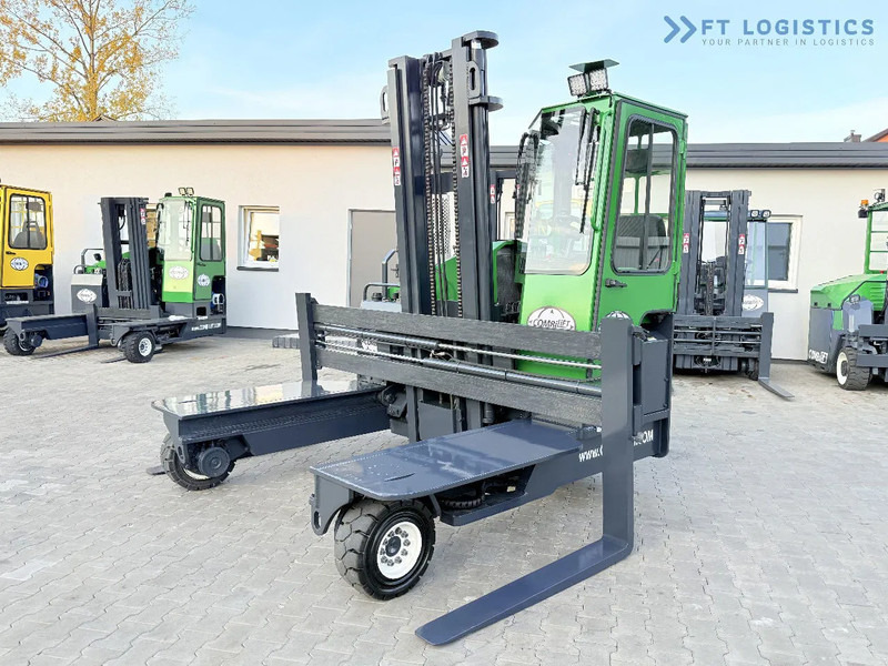 Combilift C4500 / DIESEL / DUPLEX 4000MM / WIDE FORK POSITIONER / HEATING / FULL CABIN / EXCELLENT CONDITION / A wide range of four-way an - 4-cestný skladový zakladač: obrázok 3 Combilift C4500 / DIESEL / DUPLEX 4000MM / WIDE FORK POSITIONER / HEATING / FULL CABIN / EXCELLENT CONDITION / A wide range of four-way an - 4-cestný skladový zakladač: obrázok 3