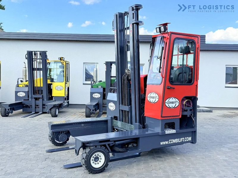 Combilift C4500 / GAS / DUPLEX - 4500MM / POSITIONER / FREE LIFT / FULL CABIN / ONLY 6178H / CONDITION - LIKE NEW! C4500 / GAS / DUPLEX - - 4-cestný skladový zakladač: obrázok 2 Combilift C4500 / GAS / DUPLEX - 4500MM / POSITIONER / FREE LIFT / FULL CABIN / ONLY 6178H / CONDITION - LIKE NEW! C4500 / GAS / DUPLEX - - 4-cestný skladový zakladač: obrázok 2