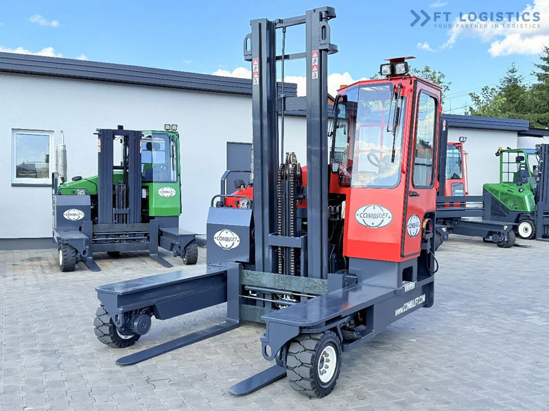 Combilift C4500 / GAS / DUPLEX - 4500MM / POSITIONER / FREE LIFT / FULL CABIN / ONLY 6178H / CONDITION - LIKE NEW! C4500 / GAS / DUPLEX - - 4-cestný skladový zakladač: obrázok 4 Combilift C4500 / GAS / DUPLEX - 4500MM / POSITIONER / FREE LIFT / FULL CABIN / ONLY 6178H / CONDITION - LIKE NEW! C4500 / GAS / DUPLEX - - 4-cestný skladový zakladač: obrázok 4