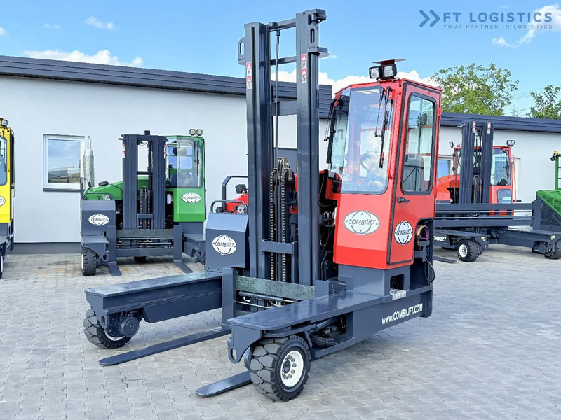 Combilift C4500 / GAS / DUPLEX - 4500MM / POSITIONER / FREE LIFT / FULL CABIN / ONLY 6178H / CONDITION - LIKE NEW! C4500 / GAS / DUPLEX - - 4-cestný skladový zakladač: obrázok 3 Combilift C4500 / GAS / DUPLEX - 4500MM / POSITIONER / FREE LIFT / FULL CABIN / ONLY 6178H / CONDITION - LIKE NEW! C4500 / GAS / DUPLEX - - 4-cestný skladový zakladač: obrázok 3