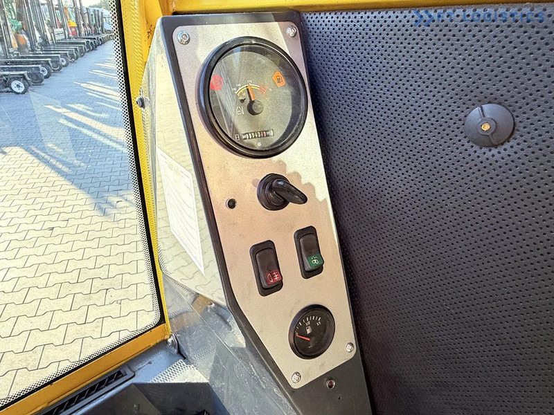 Bočný nakladač Combilift C5000FSL / DIESEL / DUPLEX - 4000MM / FREE-LIFT / CABIN / A wide range of four-way and side loaders, tailored to diverse needs a: obrázok 11 Bočný nakladač Combilift C5000FSL / DIESEL / DUPLEX - 4000MM / FREE-LIFT / CABIN / A wide range of four-way and side loaders, tailored to diverse needs a: obrázok 11