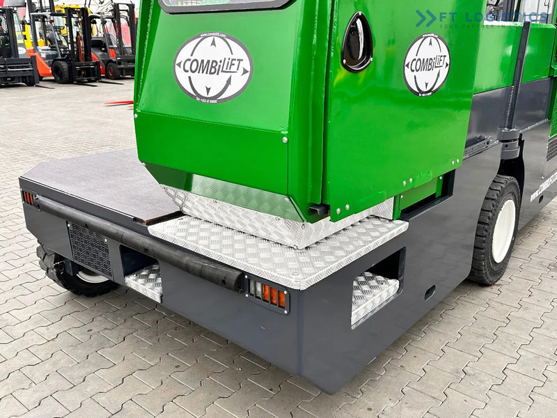 Combilift C5000SL / DIESEL / 4500MM / DUPLEX / CABIN / PLATFORMS / LIKE NEW C5000SL / DIESEL / 4500MM / DUPLEX / CABIN / PLATFORMS / LIKE - Bočný nakladač: obrázok 5 Combilift C5000SL / DIESEL / 4500MM / DUPLEX / CABIN / PLATFORMS / LIKE NEW C5000SL / DIESEL / 4500MM / DUPLEX / CABIN / PLATFORMS / LIKE - Bočný nakladač: obrázok 5