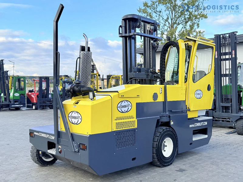 Combilift C5000SR / DIESEL / TRIPLEX MAST – 6100 MM / FORK POSITIONER / FULL CABIN C5000SR / DIESEL / TRIPLEX MAST – 6100 MM / FORK POSITI - Bočný nakladač: obrázok 2 Combilift C5000SR / DIESEL / TRIPLEX MAST – 6100 MM / FORK POSITIONER / FULL CABIN C5000SR / DIESEL / TRIPLEX MAST – 6100 MM / FORK POSITI - Bočný nakladač: obrázok 2