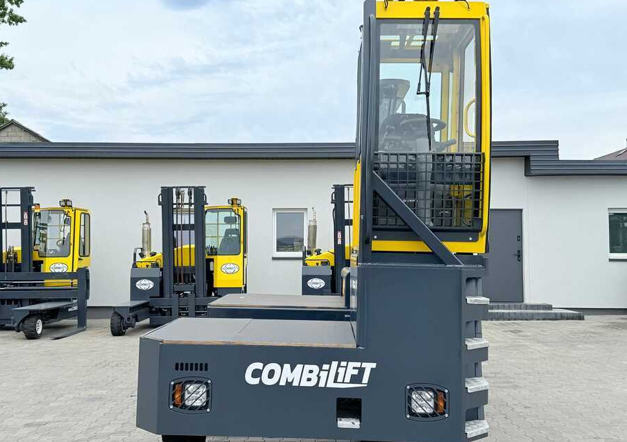 Combilift C6000FSL / DIESEL / DUPLEX – 4100MM / 1400MM FORKS / SIDeloADER / 6000KG LIFTING CAPACITY / FREE LIFT / DEUTZ ENGINE / EXCELLENT CONDITION - Bočný nakladač: obrázok 2 Combilift C6000FSL / DIESEL / DUPLEX – 4100MM / 1400MM FORKS / SIDeloADER / 6000KG LIFTING CAPACITY / FREE LIFT / DEUTZ ENGINE / EXCELLENT CONDITION - Bočný nakladač: obrázok 2
