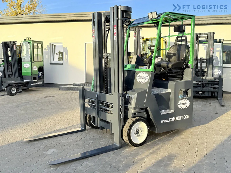 Combilift CB4000 / GAS / TRIPLEX 5200MM / FREE LIFT / FORK POSITIONER / SIDE SHIFT / EXCELLENT CONDITION / Wide range of four-way and side - 4-cestný skladový zakladač: obrázok 1 Combilift CB4000 / GAS / TRIPLEX 5200MM / FREE LIFT / FORK POSITIONER / SIDE SHIFT / EXCELLENT CONDITION / Wide range of four-way and side - 4-cestný skladový zakladač: obrázok 1