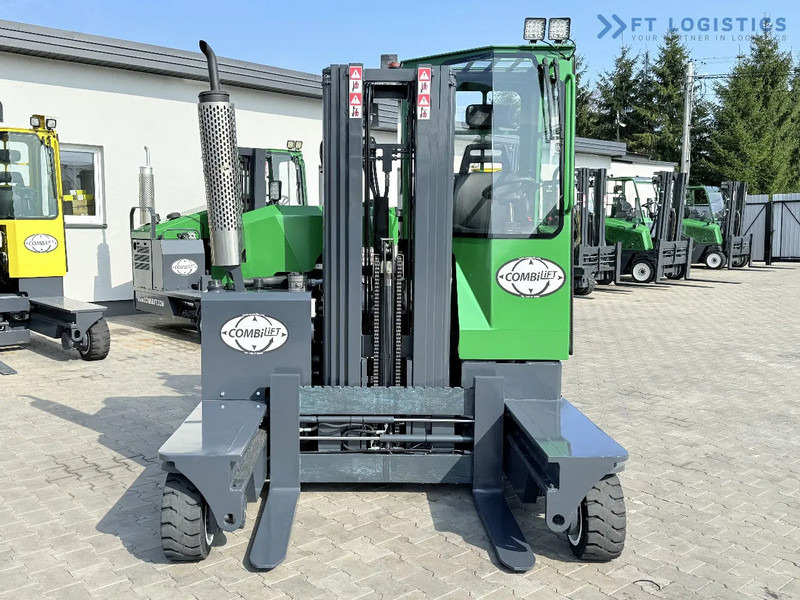 Combilift Combilift C2500 / GAS / TRIPLEX 4900MM / FREE LIFT / ONLY 2446 HOURS / FORK POSITIONER / FULL CABIN / PERFECT CONDITION / Wide r - 4-cestný skladový zakladač: obrázok 4 Combilift Combilift C2500 / GAS / TRIPLEX 4900MM / FREE LIFT / ONLY 2446 HOURS / FORK POSITIONER / FULL CABIN / PERFECT CONDITION / Wide r - 4-cestný skladový zakladač: obrázok 4