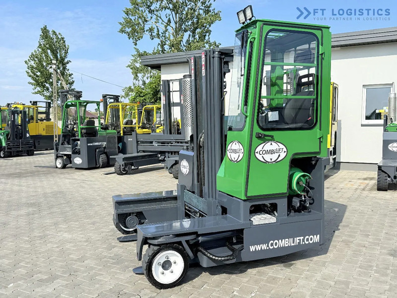 Combilift Combilift C2500 / GAS / TRIPLEX 4900MM / FREE LIFT / ONLY 2446 HOURS / FORK POSITIONER / FULL CABIN / PERFECT CONDITION / Wide r - 4-cestný skladový zakladač: obrázok 3 Combilift Combilift C2500 / GAS / TRIPLEX 4900MM / FREE LIFT / ONLY 2446 HOURS / FORK POSITIONER / FULL CABIN / PERFECT CONDITION / Wide r - 4-cestný skladový zakladač: obrázok 3