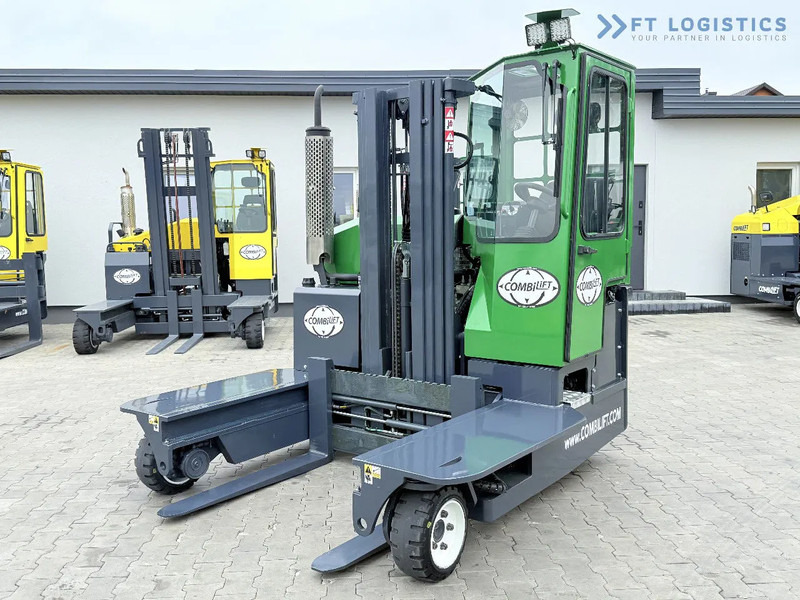 Combilift Combilift C3000 / DIESEL / TRIPLEX 4900MM / FREE LIFT / FORK POSITIONER / HEATING / FULL CABIN / PERFECT CONDITION / Wide range - 4-cestný skladový zakladač: obrázok 4 Combilift Combilift C3000 / DIESEL / TRIPLEX 4900MM / FREE LIFT / FORK POSITIONER / HEATING / FULL CABIN / PERFECT CONDITION / Wide range - 4-cestný skladový zakladač: obrázok 4