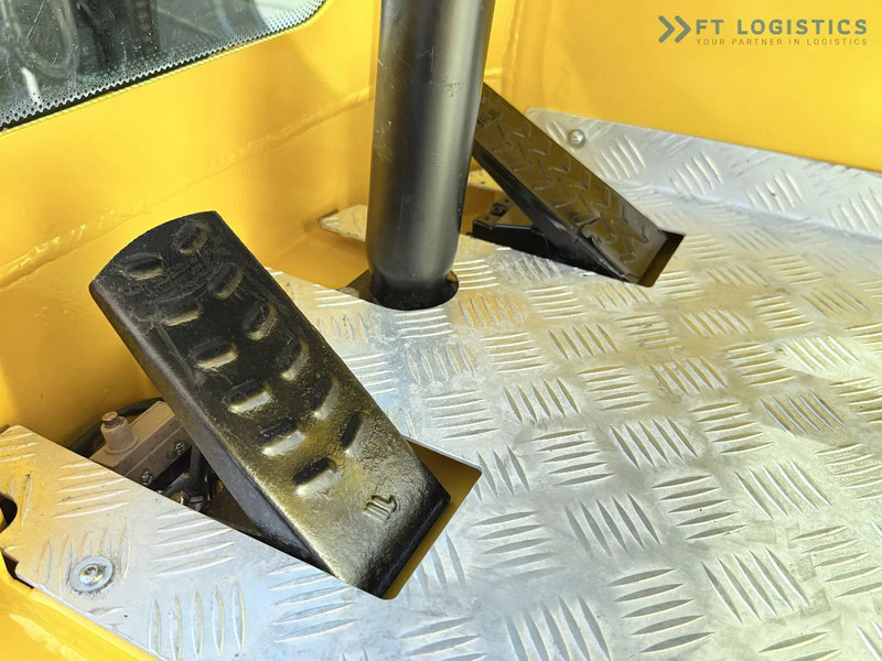 4-cestný skladový zakladač Combilift Combilift C5000 / DIESEL / TRIPLEX 6000MM / FREE LIFT / FORK POSITIONER / BUILT-IN SCALE / HEATING / FULL CABIN / PERFECT CONDIT: obrázok 15