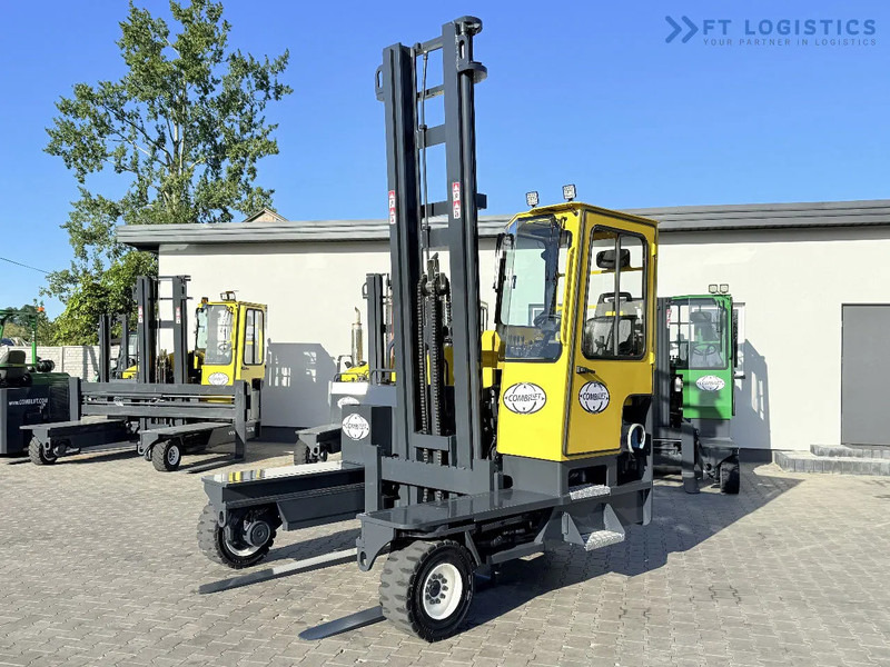 Combilift FOUR-WAY MULTIDIRECTIONAL FORKLIFT C5000 / GAS / TRIPLEX 6000MM / ONLY 4263 HOURS / FORK POSITIONER / EXCELLENT CONDITION / Wide - 4-cestný skladový zakladač: obrázok 1 Combilift FOUR-WAY MULTIDIRECTIONAL FORKLIFT C5000 / GAS / TRIPLEX 6000MM / ONLY 4263 HOURS / FORK POSITIONER / EXCELLENT CONDITION / Wide - 4-cestný skladový zakladač: obrázok 1