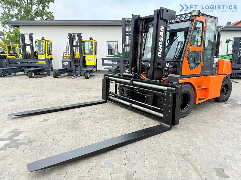 Doosan DOOSAN / DUPLEX 3000MM / SIDE SHIFT / FORK POSITIONER / 2500MM FORKS / 7000KG / CABIN / LIKE NEW DOOSAN / DUPLEX 3000MM / SIDE S - Dieselový vysokozdvižný vozík: obrázok 1 Doosan DOOSAN / DUPLEX 3000MM / SIDE SHIFT / FORK POSITIONER / 2500MM FORKS / 7000KG / CABIN / LIKE NEW DOOSAN / DUPLEX 3000MM / SIDE S - Dieselový vysokozdvižný vozík: obrázok 1