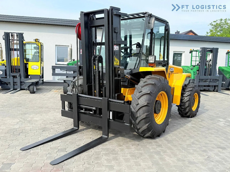 JCB 940 / DIESEL / TRIPLEX 4500MM / FORK POSITIONER / SIDE SHIFT / 4T / NEW TYRES / LIKE NEW 940 / DIESEL / TRIPLEX 4500MM / FORK PO - Terénny vozík: obrázok 3 JCB 940 / DIESEL / TRIPLEX 4500MM / FORK POSITIONER / SIDE SHIFT / 4T / NEW TYRES / LIKE NEW 940 / DIESEL / TRIPLEX 4500MM / FORK PO - Terénny vozík: obrázok 3