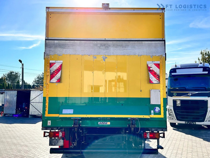 MAN TGM 15.250 MAN TGM 15.250 4X2 / CONTAINER - 16 PALLETS / TAIL LIFT / TIRES 80% / PERFECT CONDITION - Skříňový nákladní auto: obrázok 5 MAN TGM 15.250 MAN TGM 15.250 4X2 / CONTAINER - 16 PALLETS / TAIL LIFT / TIRES 80% / PERFECT CONDITION - Skříňový nákladní auto: obrázok 5