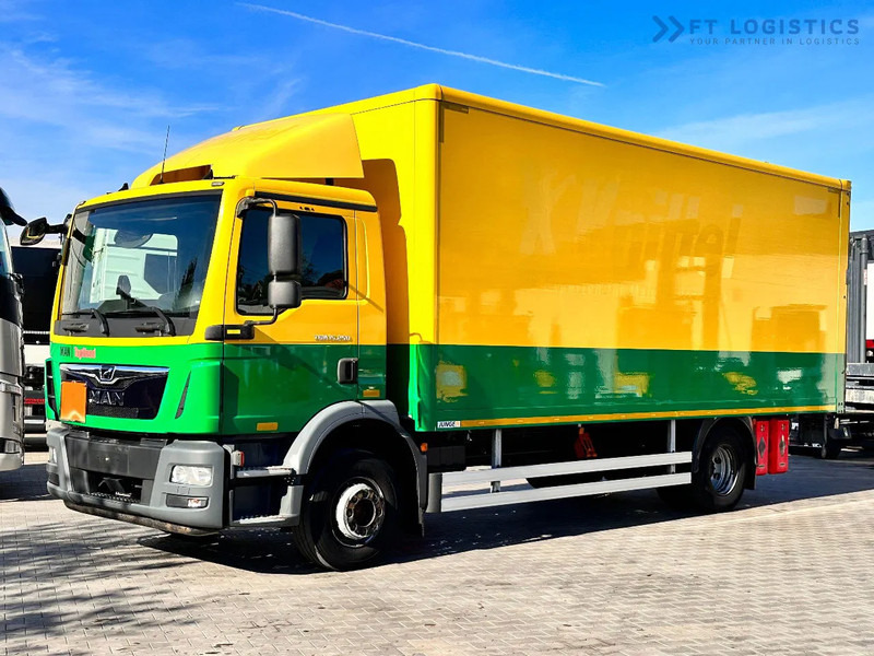 MAN TGM 15.250 MAN TGM 15.250 4X2 / CONTAINER - 16 PALLETS / TAIL LIFT / TIRES 80% / PERFECT CONDITION - Skříňový nákladní auto: obrázok 1 MAN TGM 15.250 MAN TGM 15.250 4X2 / CONTAINER - 16 PALLETS / TAIL LIFT / TIRES 80% / PERFECT CONDITION - Skříňový nákladní auto: obrázok 1
