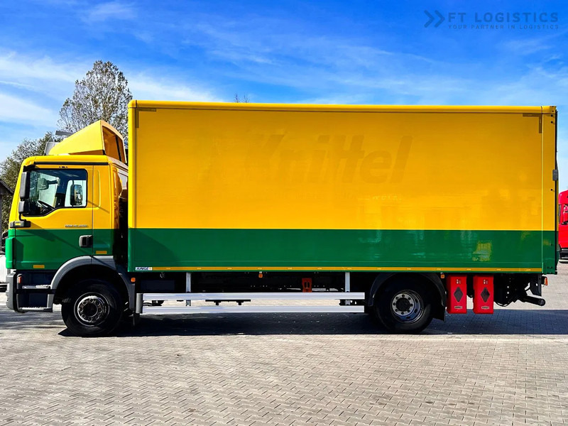 MAN TGM 15.250 MAN TGM 15.250 4X2 / CONTAINER - 16 PALLETS / TAIL LIFT / TIRES 80% / PERFECT CONDITION - Skříňový nákladní auto: obrázok 3 MAN TGM 15.250 MAN TGM 15.250 4X2 / CONTAINER - 16 PALLETS / TAIL LIFT / TIRES 80% / PERFECT CONDITION - Skříňový nákladní auto: obrázok 3