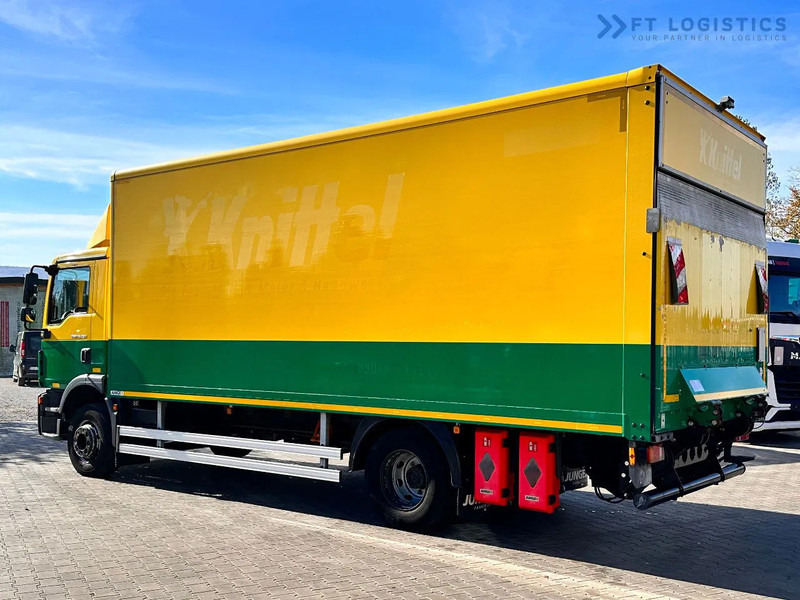 MAN TGM 15.250 MAN TGM 15.250 4X2 / CONTAINER - 16 PALLETS / TAIL LIFT / TIRES 80% / PERFECT CONDITION - Skříňový nákladní auto: obrázok 4 MAN TGM 15.250 MAN TGM 15.250 4X2 / CONTAINER - 16 PALLETS / TAIL LIFT / TIRES 80% / PERFECT CONDITION - Skříňový nákladní auto: obrázok 4