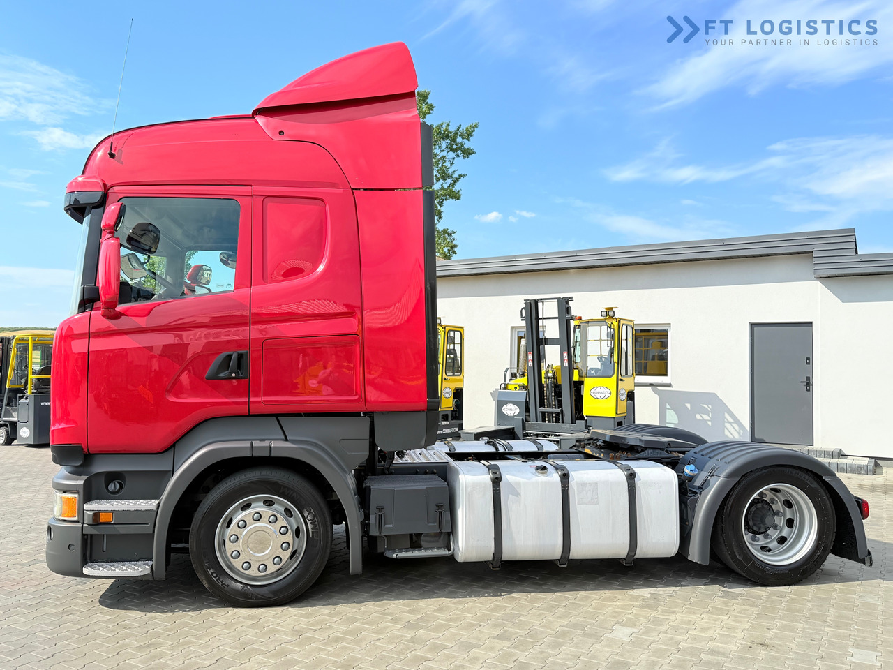 SCANIA R450 / LOW-DECK / RETARDER / 1200L FUEL TANKS / TWO BEDS / 80% TYRES / FRIDGE / PARKING AIR CONDITIONING / WEBASTO / EXCELLENT CONDITION - Ťahač: obrázok 4 SCANIA R450 / LOW-DECK / RETARDER / 1200L FUEL TANKS / TWO BEDS / 80% TYRES / FRIDGE / PARKING AIR CONDITIONING / WEBASTO / EXCELLENT CONDITION - Ťahač: obrázok 4