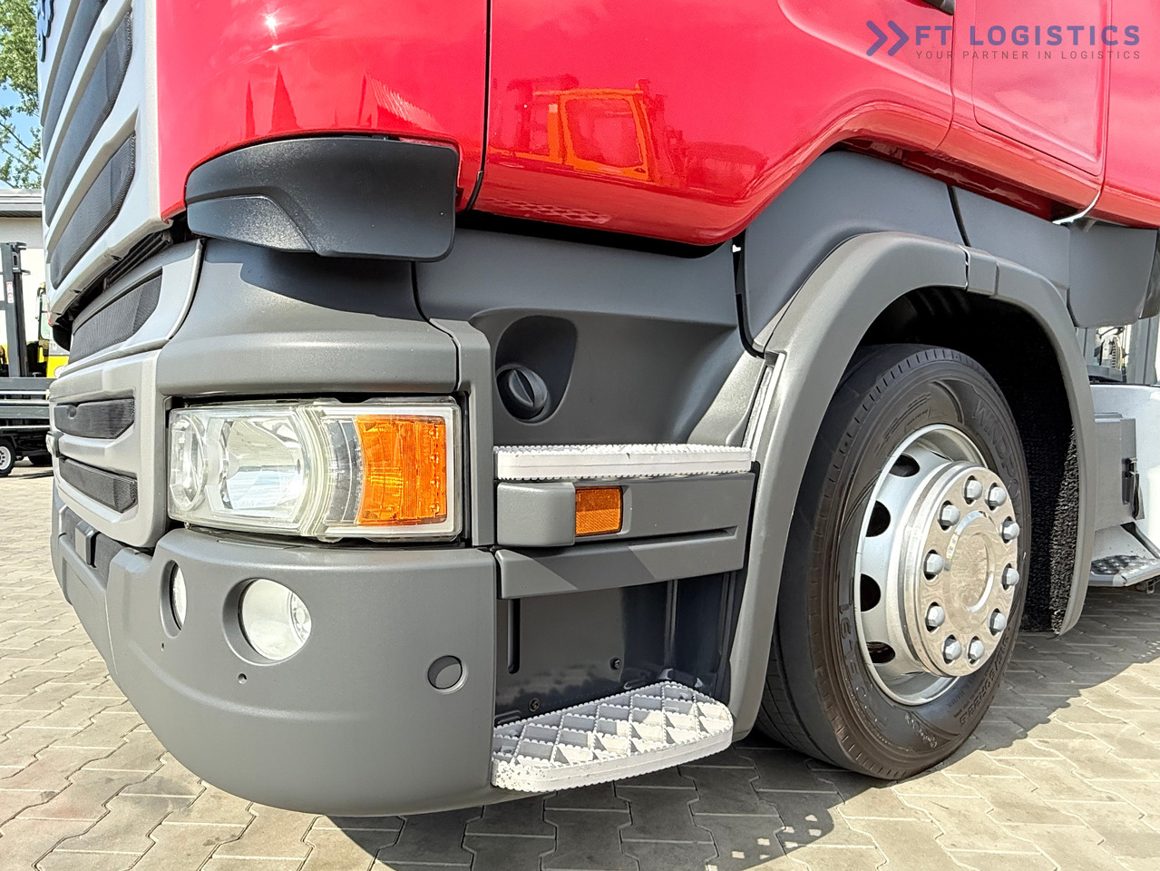 SCANIA R450 / LOW-DECK / RETARDER / 1200L FUEL TANKS / TWO BEDS / 80% TYRES / FRIDGE / PARKING AIR CONDITIONING / WEBASTO / EXCELLENT CONDITION - Ťahač: obrázok 5 SCANIA R450 / LOW-DECK / RETARDER / 1200L FUEL TANKS / TWO BEDS / 80% TYRES / FRIDGE / PARKING AIR CONDITIONING / WEBASTO / EXCELLENT CONDITION - Ťahač: obrázok 5