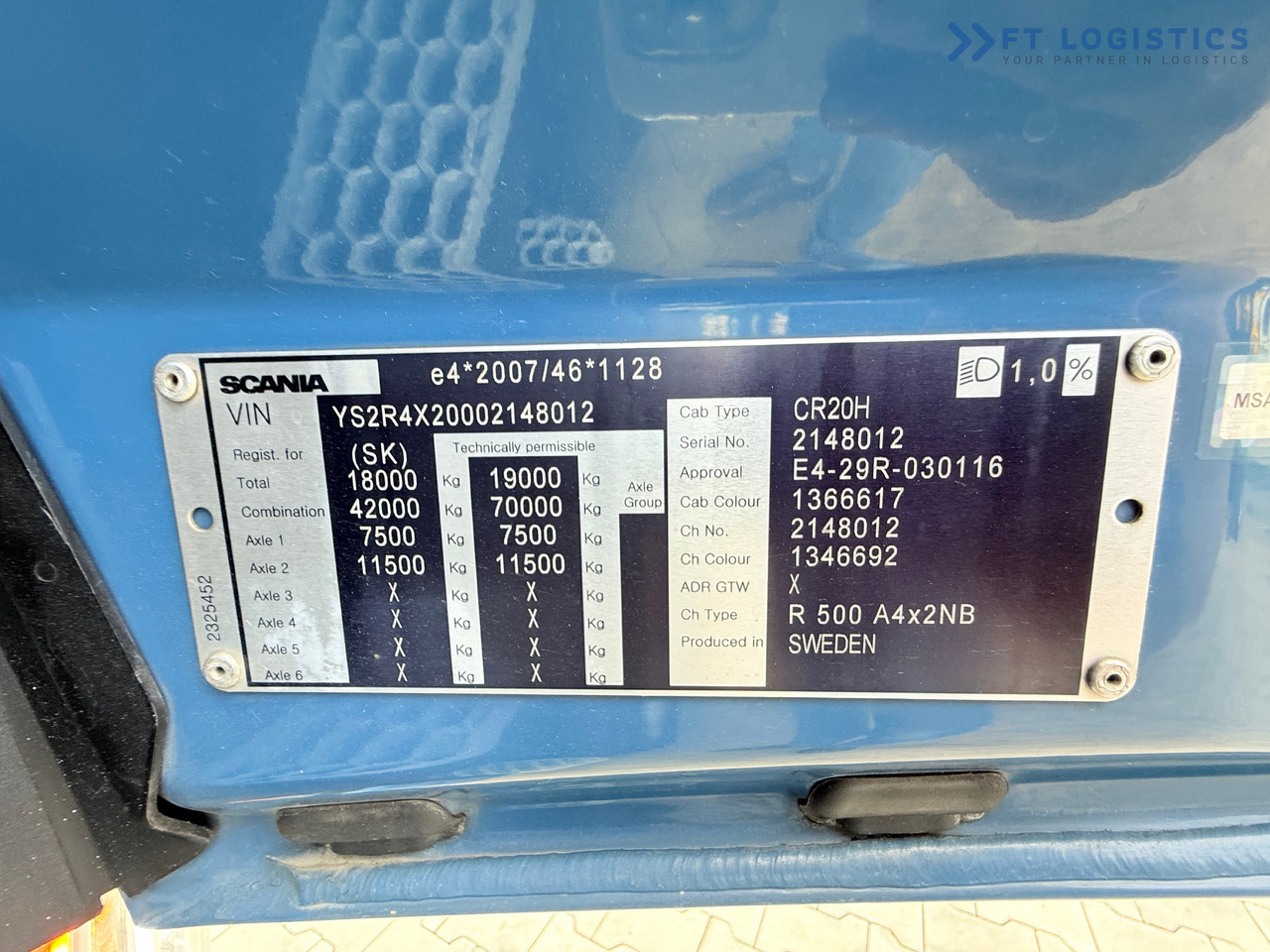 SCANIA R500 / STANDARD / RETARDER / 6X AIR SUSPENSION / PARKING AIR CONDITIONING / INTERAXLE COVERS / 2X BED / FRIDGE / RETARDER / LIKE NEW - Ťahač: obrázok 4 SCANIA R500 / STANDARD / RETARDER / 6X AIR SUSPENSION / PARKING AIR CONDITIONING / INTERAXLE COVERS / 2X BED / FRIDGE / RETARDER / LIKE NEW - Ťahač: obrázok 4