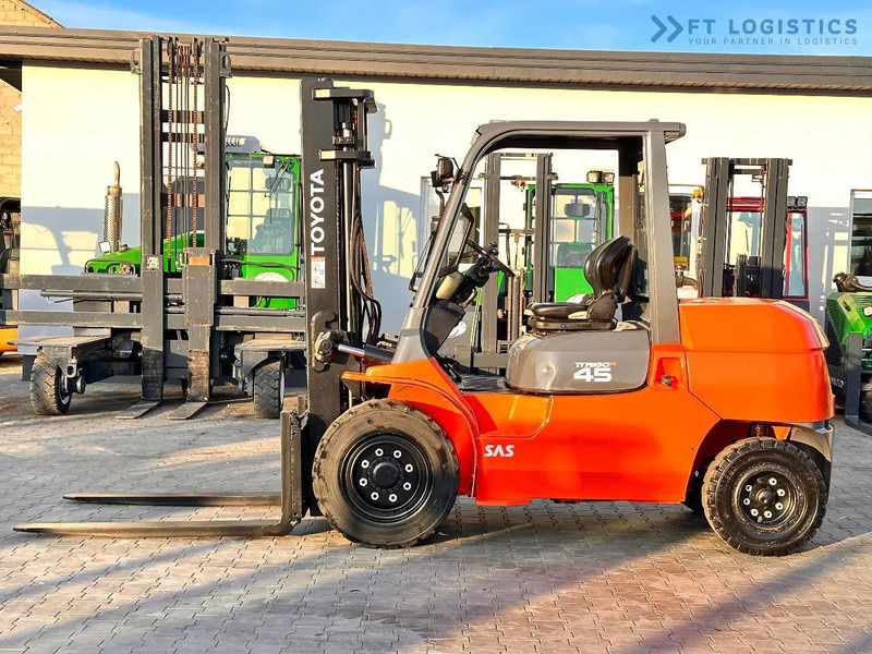 Toyota 42-4FD40 / DIESEL / 4500KG / DUPLEX / FORKS 1400MM / WELL-MAINTAINED 42-4FD40 / DIESEL / 4500KG / DUPLEX / FORKS 1400MM / WELL-M - Dieselový vysokozdvižný vozík: obrázok 4 Toyota 42-4FD40 / DIESEL / 4500KG / DUPLEX / FORKS 1400MM / WELL-MAINTAINED 42-4FD40 / DIESEL / 4500KG / DUPLEX / FORKS 1400MM / WELL-M - Dieselový vysokozdvižný vozík: obrázok 4