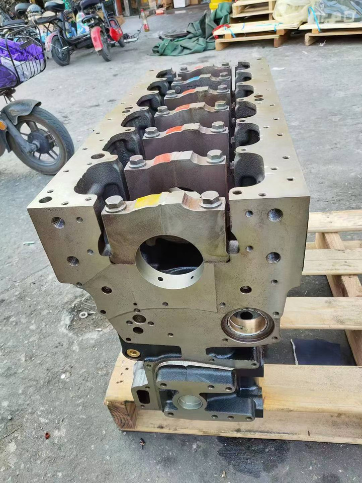 CATERPILLAR c6.6 - Blok valcov pre Rýpadlo: obrázok 2 CATERPILLAR c6.6 - Blok valcov pre Rýpadlo: obrázok 2