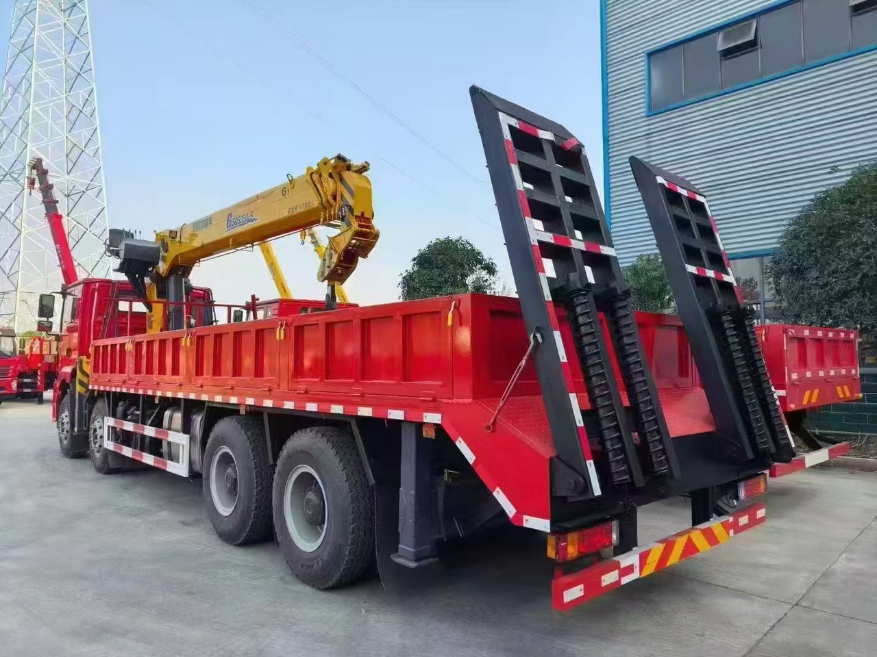 Delong Delong  M3000,XCMG  DFSQ 300 - Auto s hydraulickou rukou: obrázok 2 Delong Delong  M3000,XCMG  DFSQ 300 - Auto s hydraulickou rukou: obrázok 2