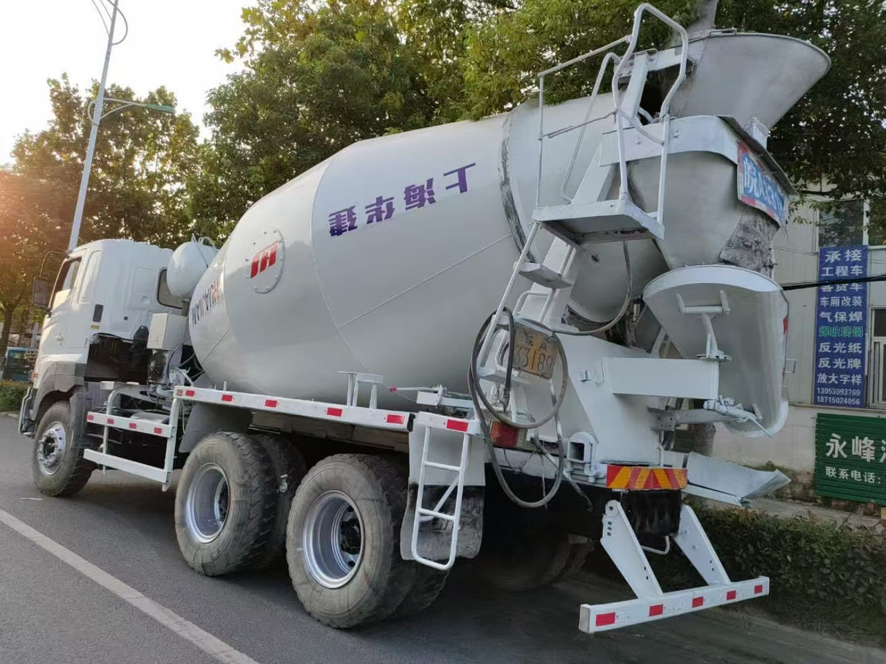 HINO 700 - Cisternové vozidlo: obrázok 5 HINO 700 - Cisternové vozidlo: obrázok 5