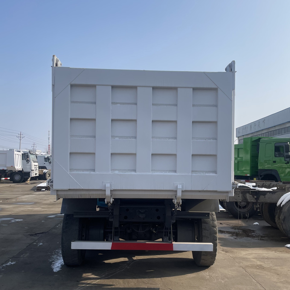 HOWO 6*4 DUMP TRUCK - Sklápač: obrázok 5 HOWO 6*4 DUMP TRUCK - Sklápač: obrázok 5