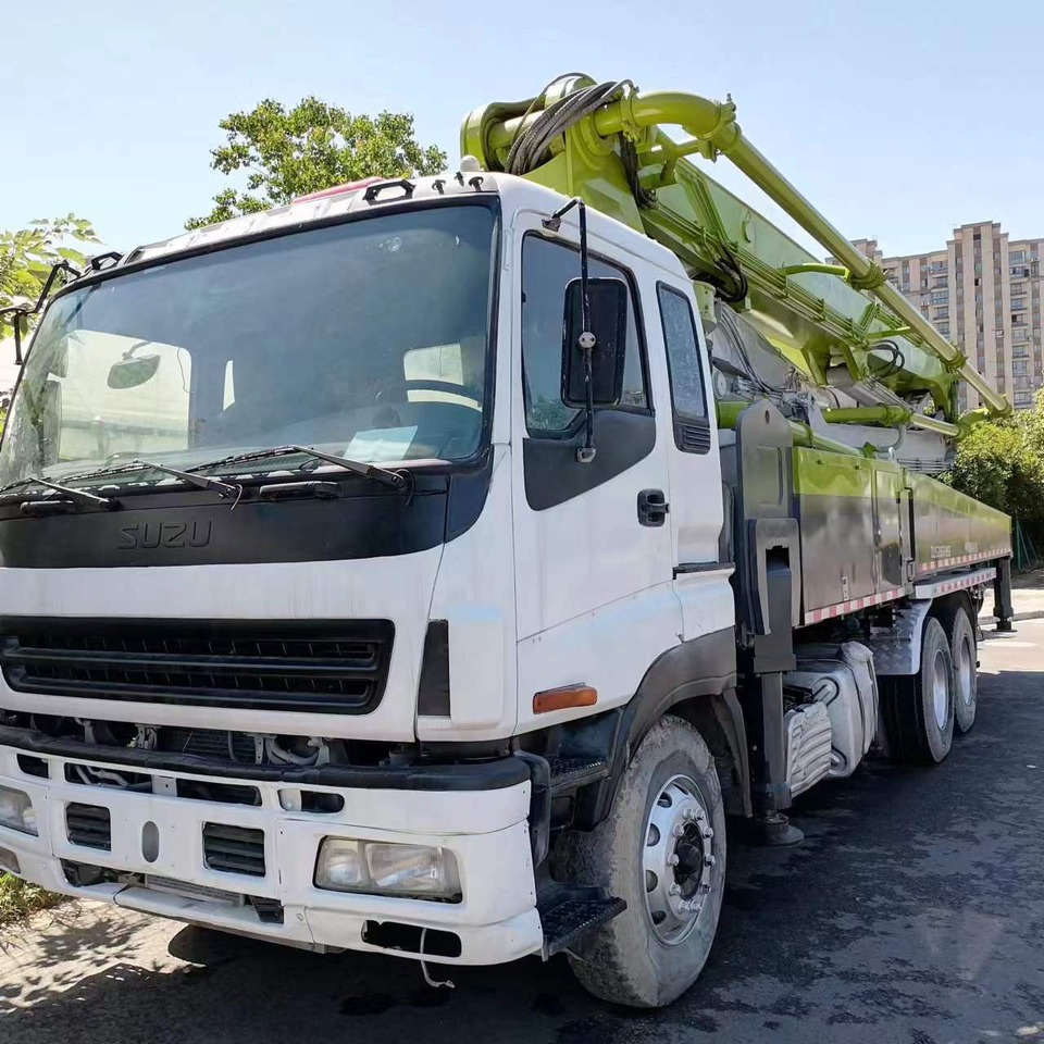 ISUZU 47 meters,6×4 - Domiešavač s pumpou: obrázok 2 ISUZU 47 meters,6×4 - Domiešavač s pumpou: obrázok 2