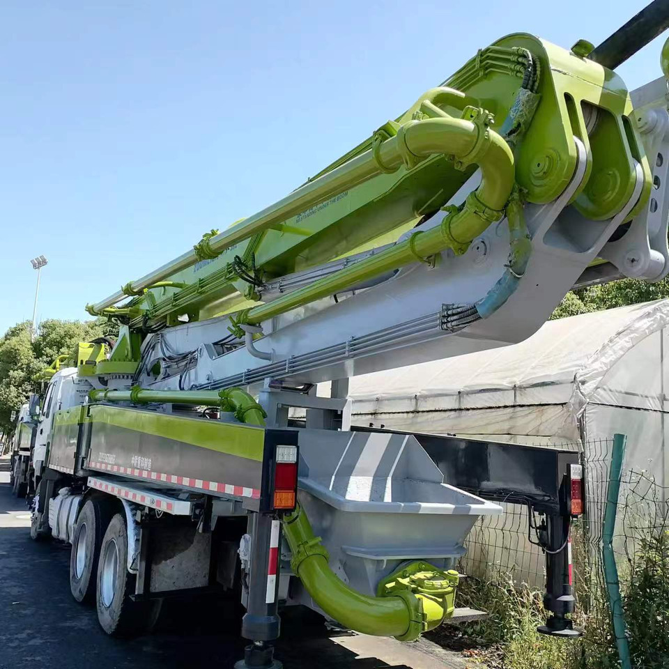 ISUZU 47 meters,6×4 - Domiešavač s pumpou: obrázok 3 ISUZU 47 meters,6×4 - Domiešavač s pumpou: obrázok 3