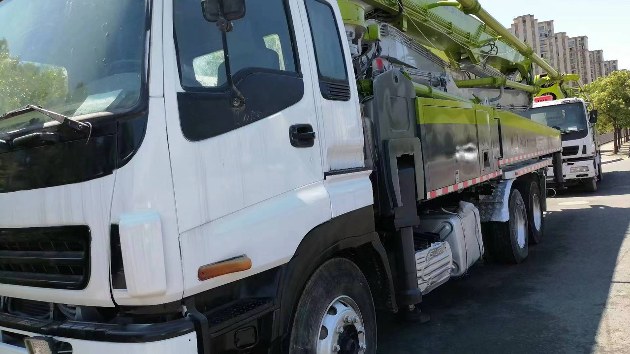 ISUZU 47 meters,6×4 - Domiešavač s pumpou: obrázok 1 ISUZU 47 meters,6×4 - Domiešavač s pumpou: obrázok 1